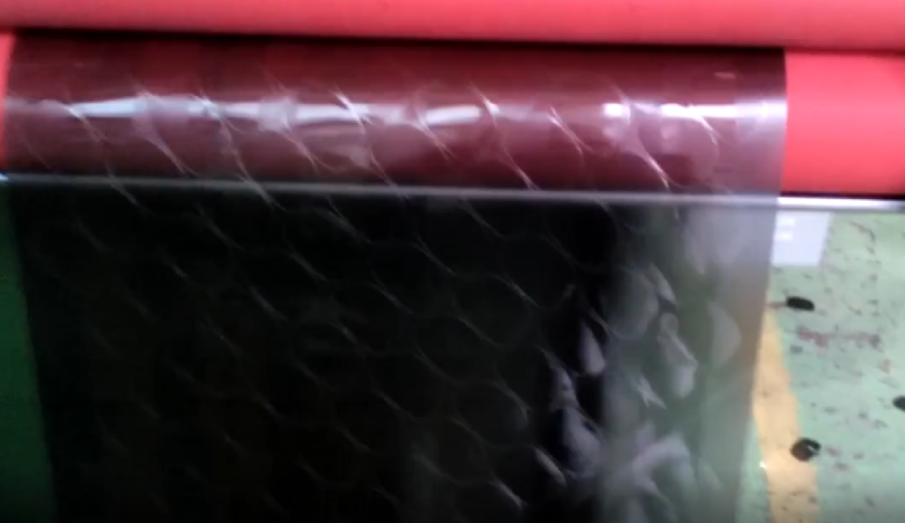 3D眼镜片模切加工示范视频