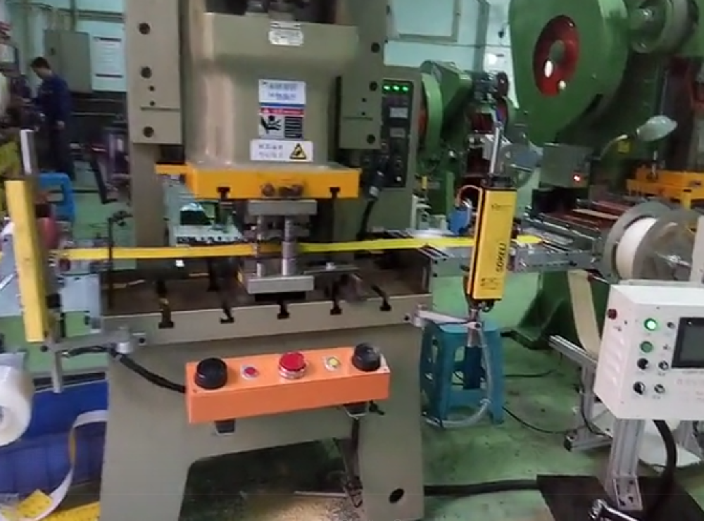 45T高精密冲压光电追踪模切机