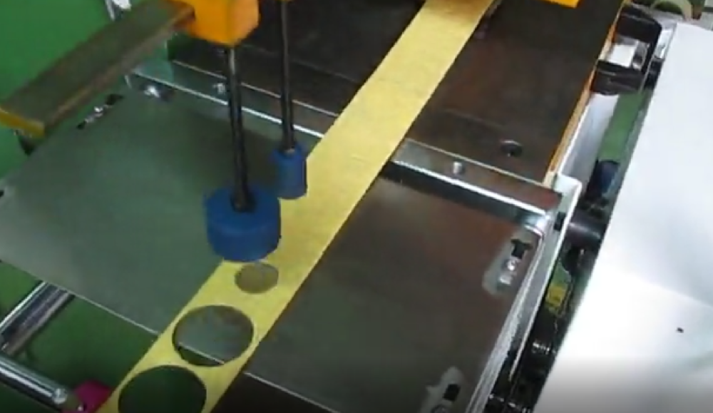 环型材料中空落料模切机