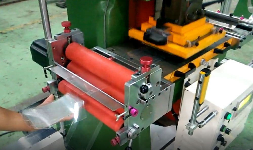 手机保护膜模切机器