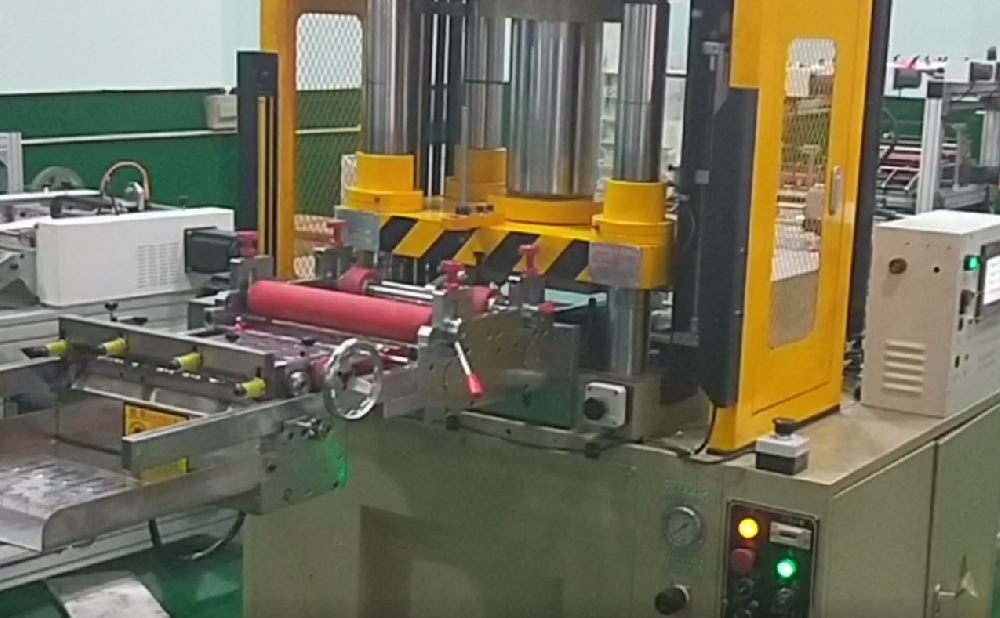 加装热压机鼓包机