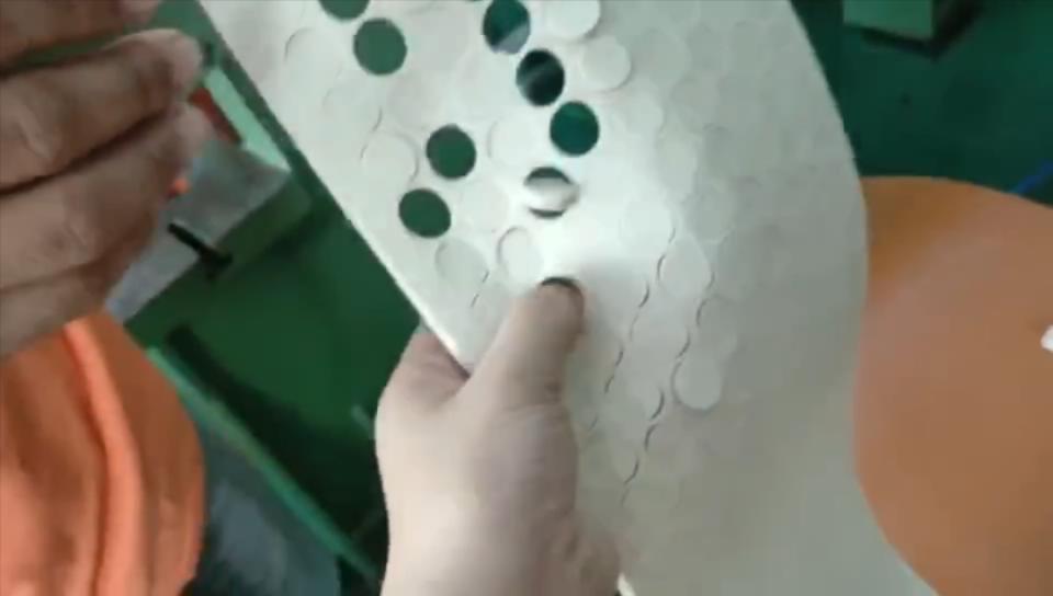 毛毡制品模切加工视频