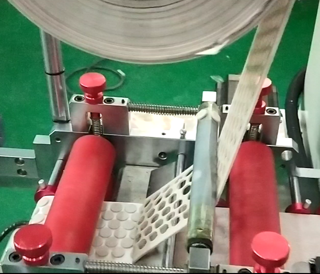 毛毡模切机冲型排废收卷