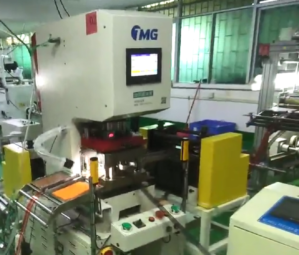 伺服冲床模切生产线