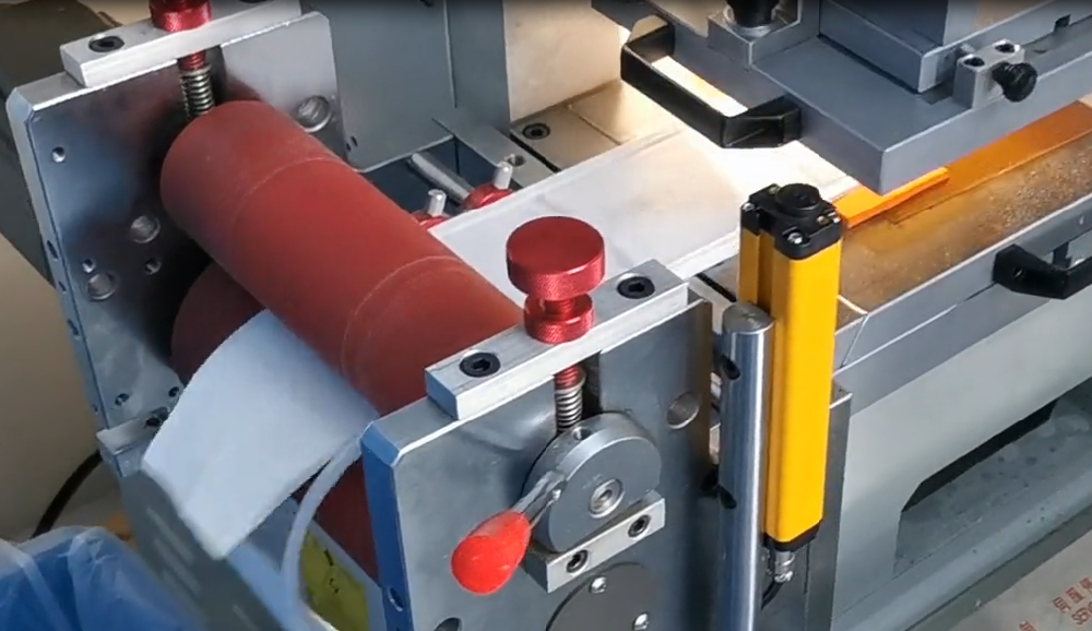 超厚eva模切机视频,医疗辅料模切冲床